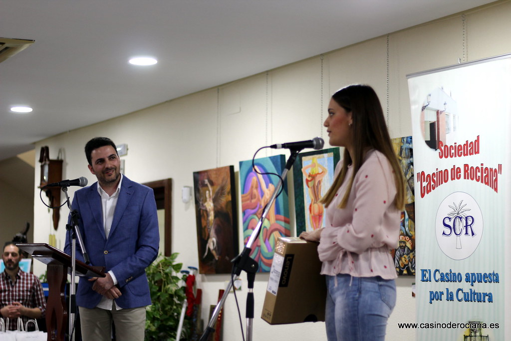 Entrega de premios a mejores expedientes y presentacion de Microrrelatos
