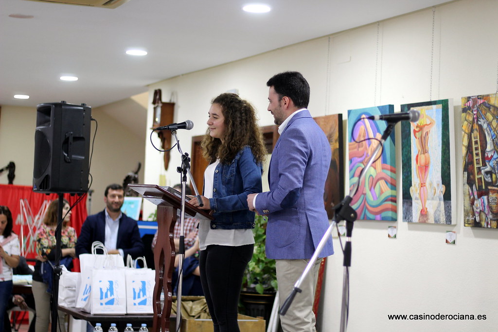 Entrega de premios a mejores expedientes y presentacion de Microrrelatos