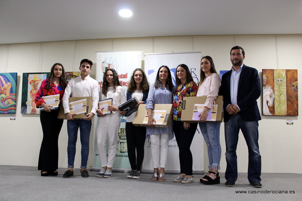 Entrega de premios a mejores expedientes y presentacion de Microrrelatos