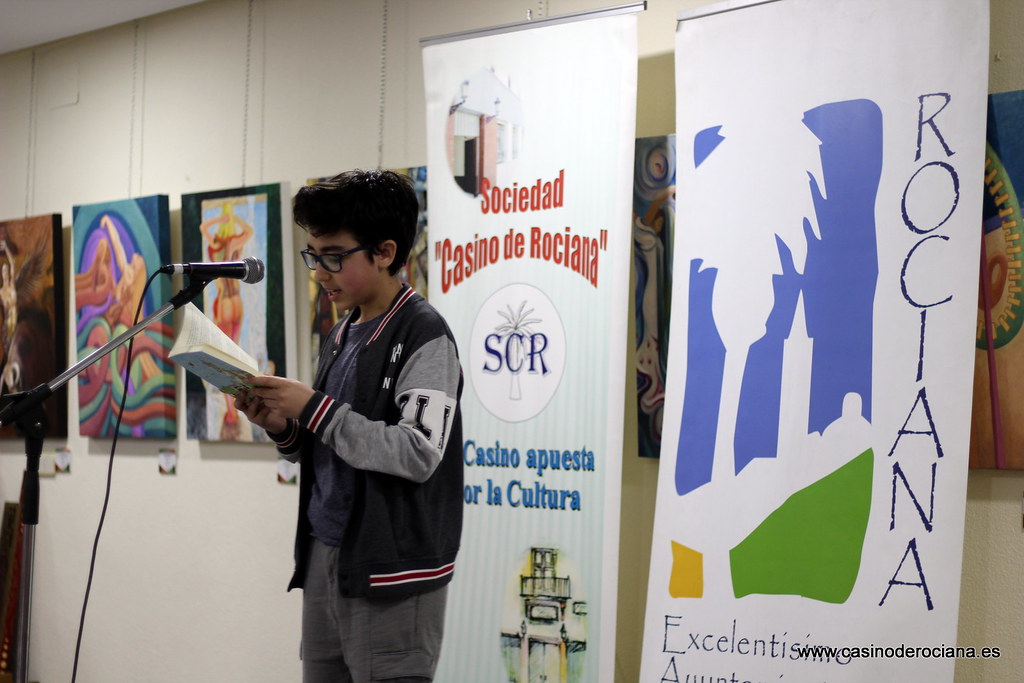 Entrega de premios a mejores expedientes y presentacion de Microrrelatos