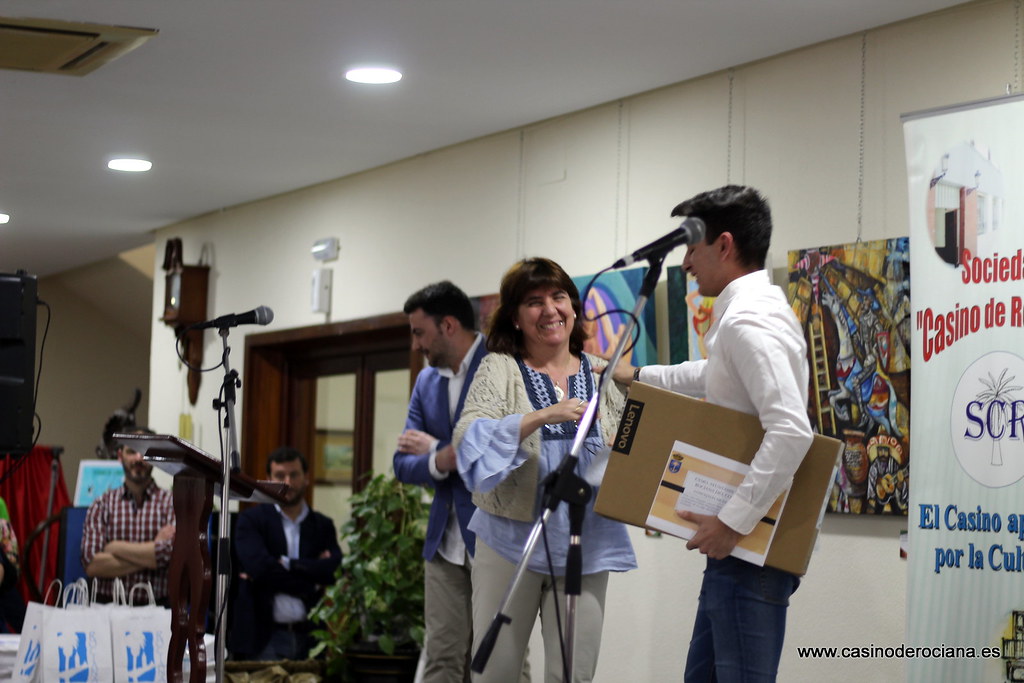 Entrega de premios a mejores expedientes y presentacion de Microrrelatos