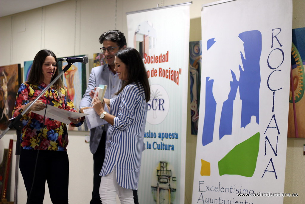 Entrega de premios a mejores expedientes y presentacion de Microrrelatos
