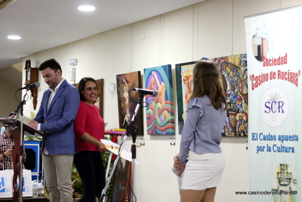 Entrega de premios a mejores expedientes y presentacion de Microrrelatos
