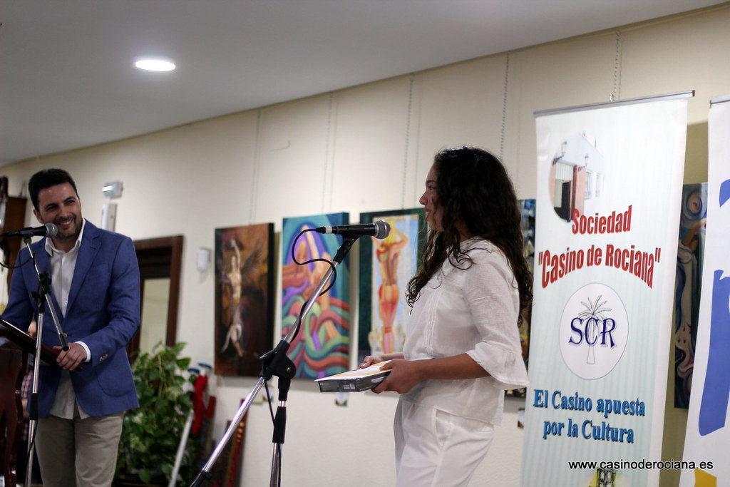 Entrega de premios a mejores expedientes y presentacion de Microrrelatos